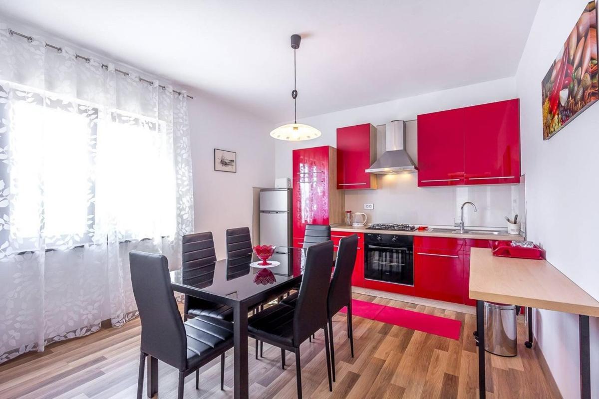 Miro Apartment